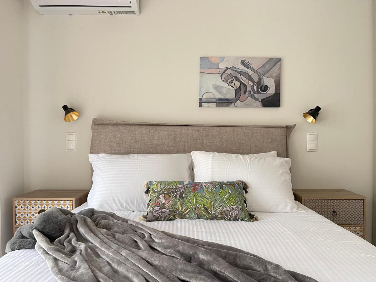 Gleaming Apartments Near Athens Metro Mall Bagian luar foto