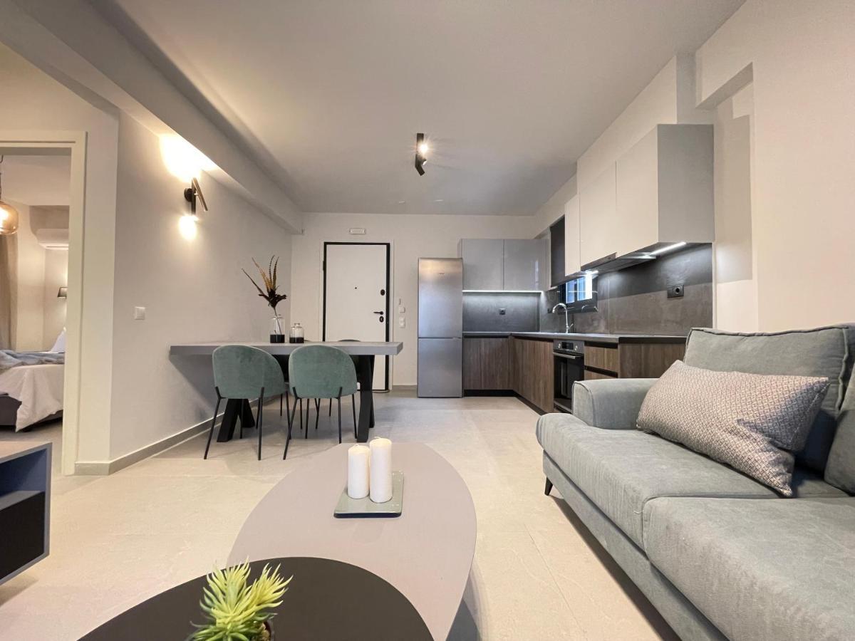 Gleaming Apartments Near Athens Metro Mall Bagian luar foto