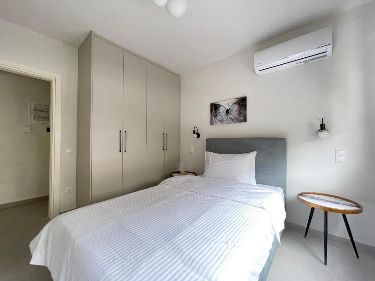 Gleaming Apartments Near Athens Metro Mall Bagian luar foto