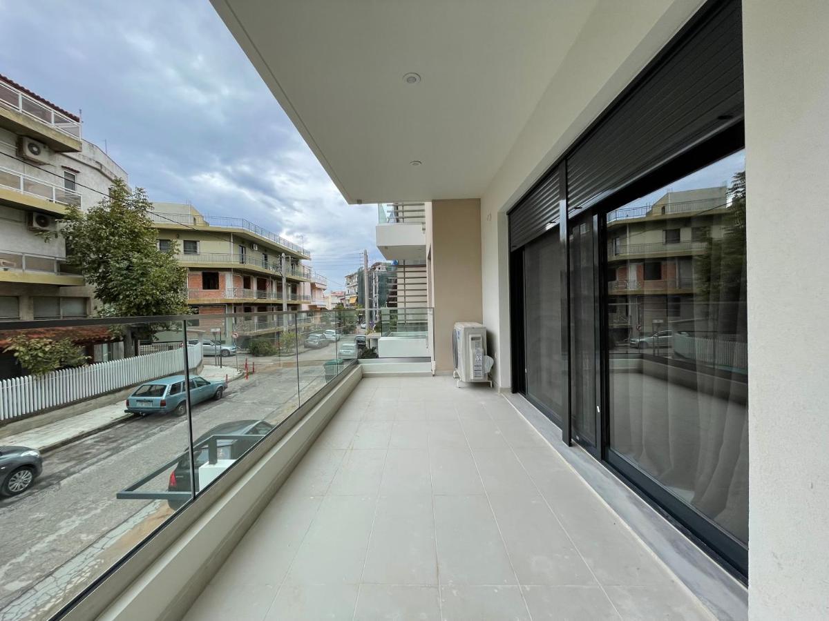 Gleaming Apartments Near Athens Metro Mall Bagian luar foto