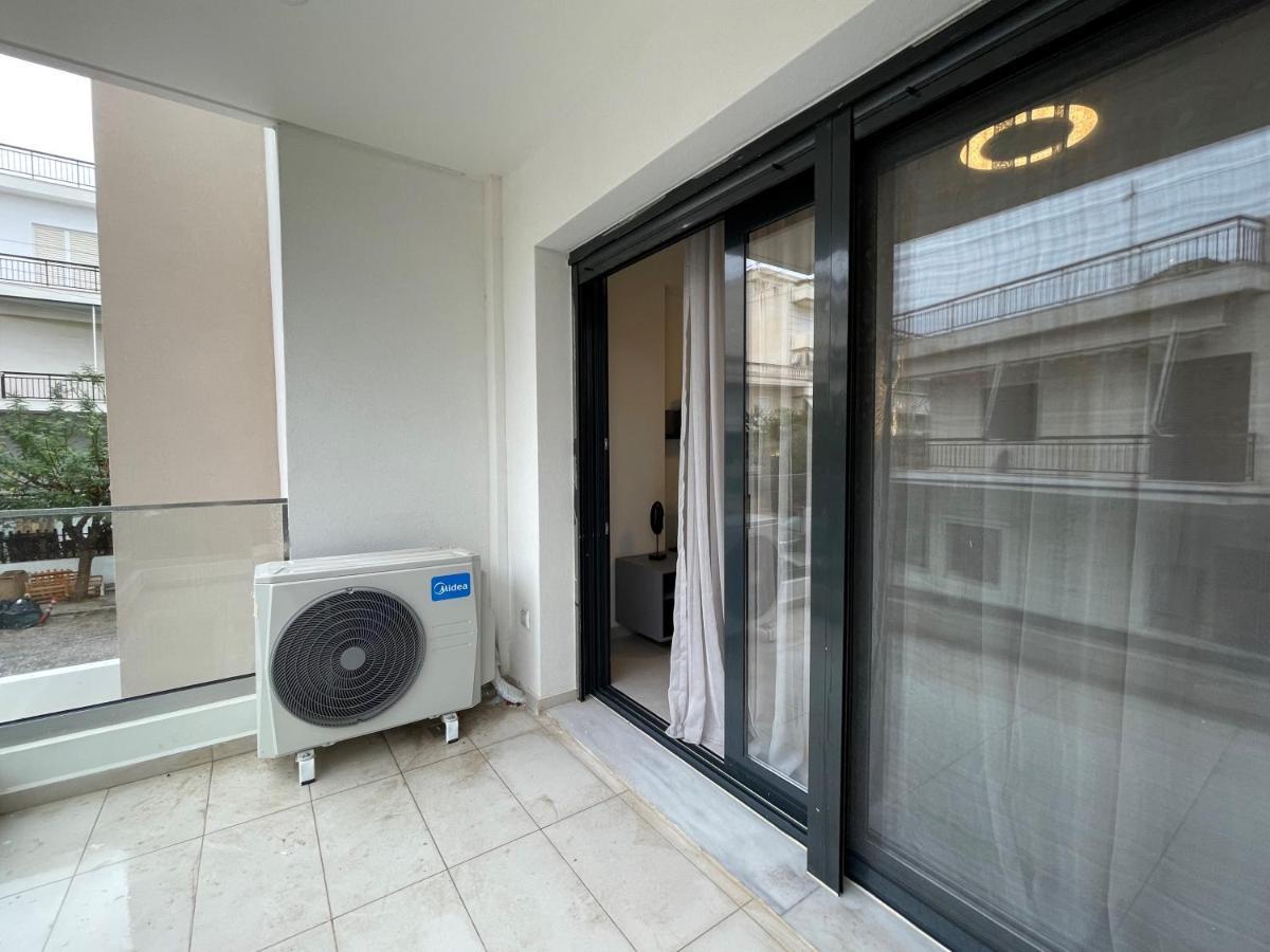 Gleaming Apartments Near Athens Metro Mall Bagian luar foto
