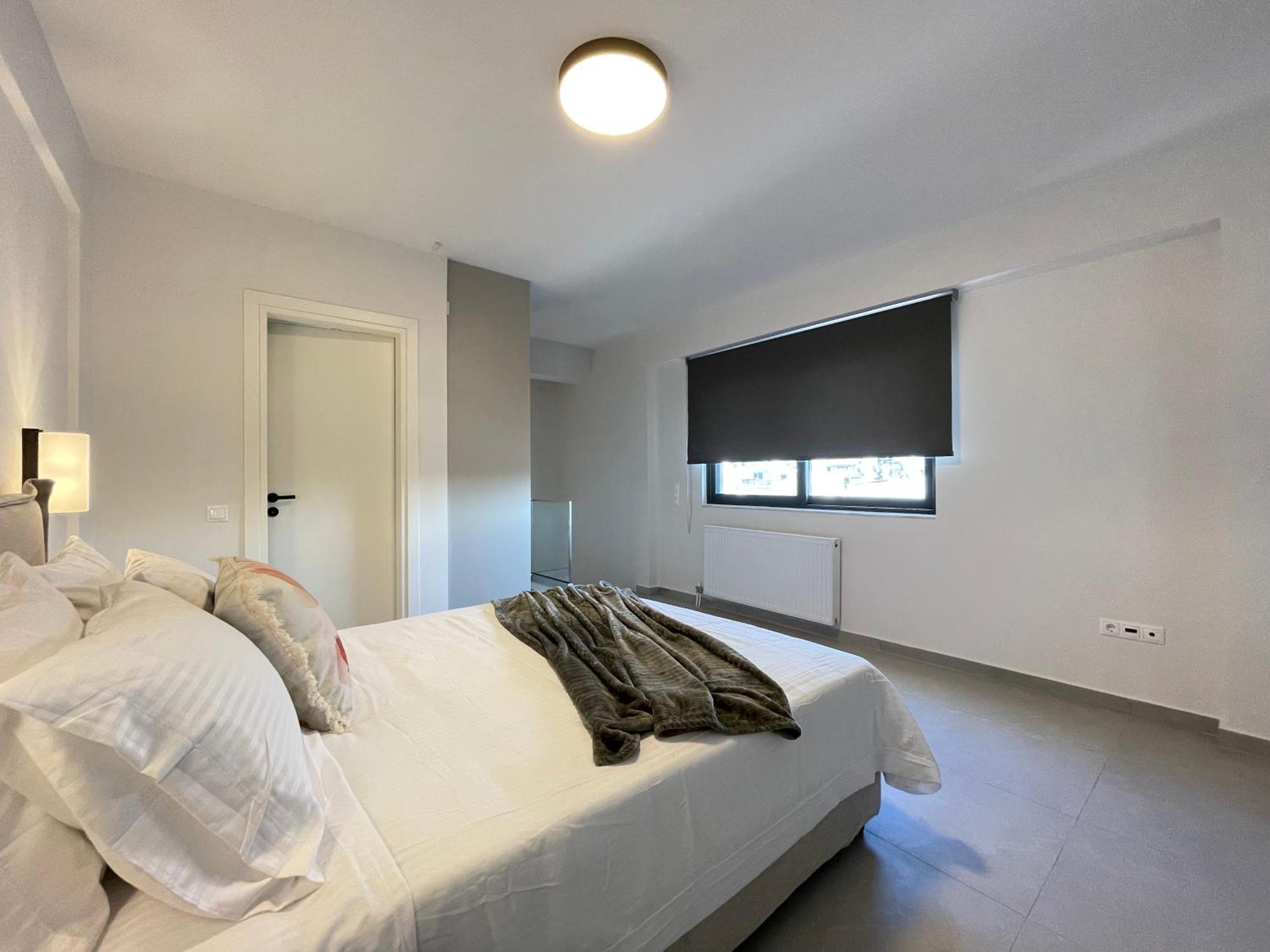 Gleaming Apartments Near Athens Metro Mall Bagian luar foto