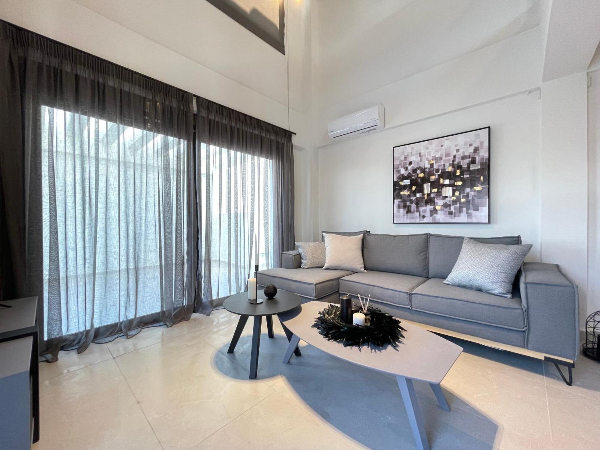 Gleaming Apartments Near Athens Metro Mall Bagian luar foto
