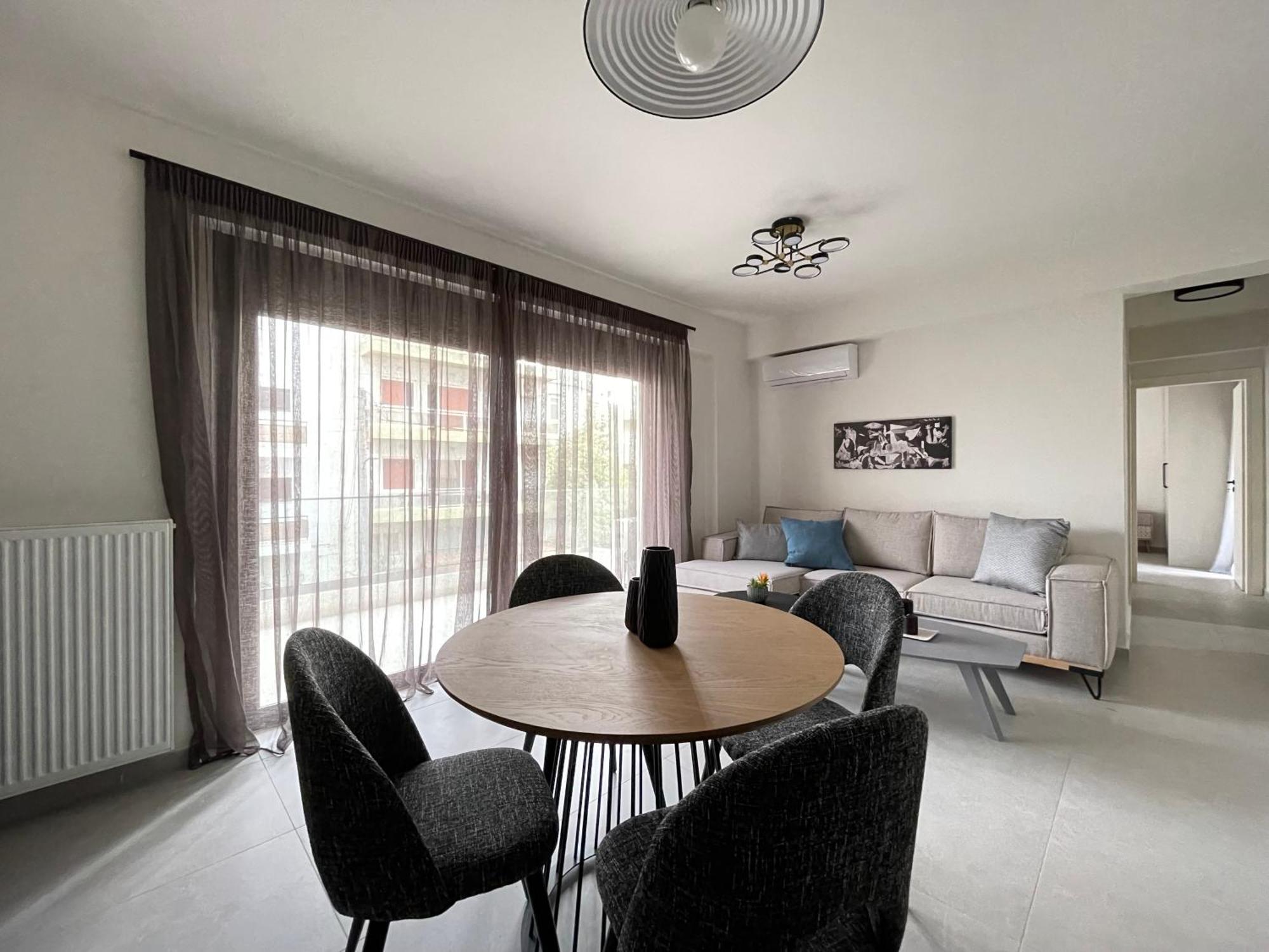 Gleaming Apartments Near Athens Metro Mall Bagian luar foto