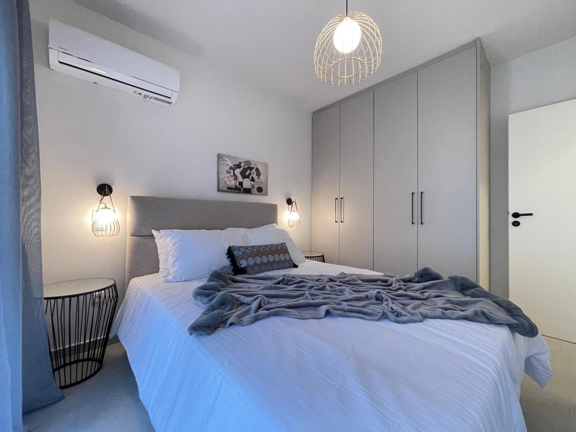 Gleaming Apartments Near Athens Metro Mall Bagian luar foto